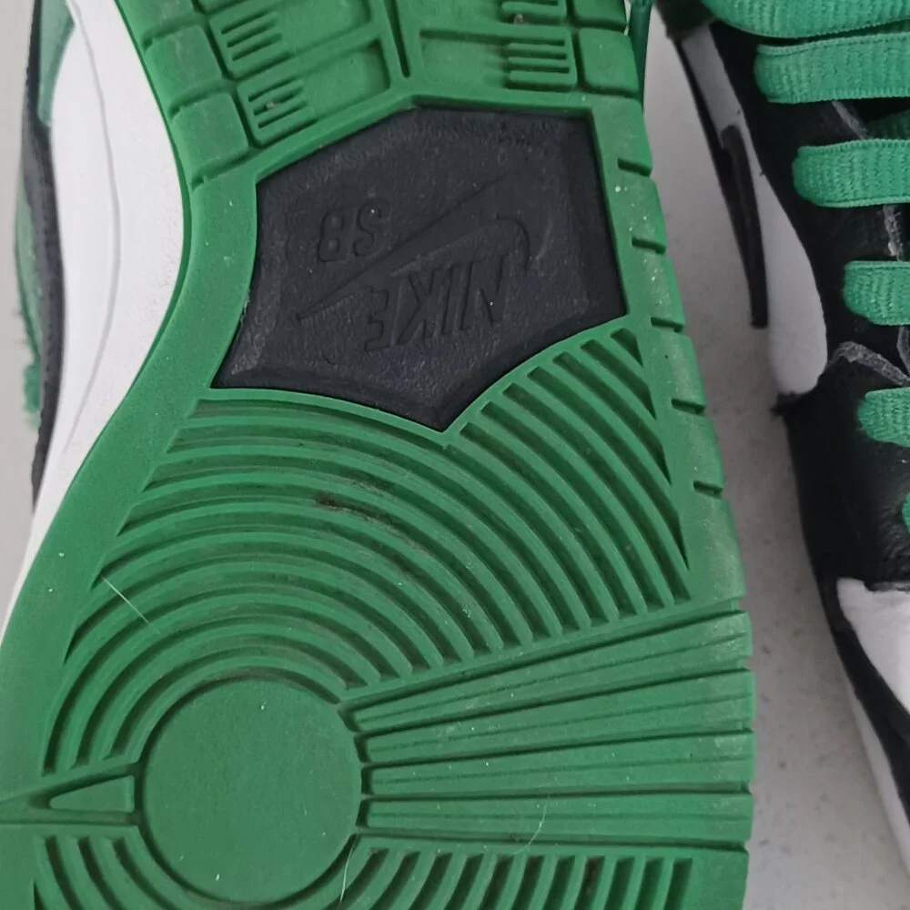 NIKE SB Dunk Low Pro - men's size US 11 - classic green black white - Picture 3 of 16